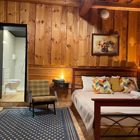 Cosy In Family Compound *