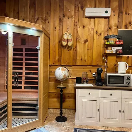 Apartment Cosy In Family Compound