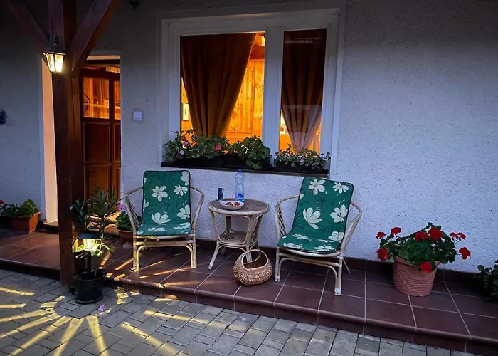 Cosy In Family Compound דירה