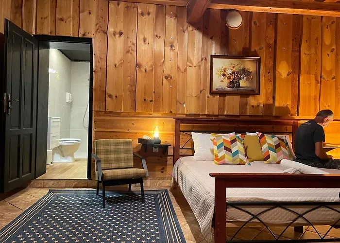 Cosy In Family Compound *