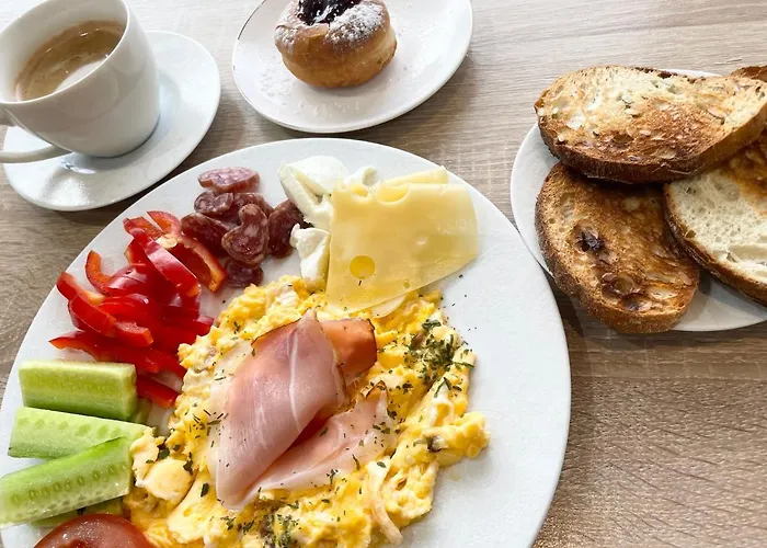 דירה Cosy In Family Compound Turany