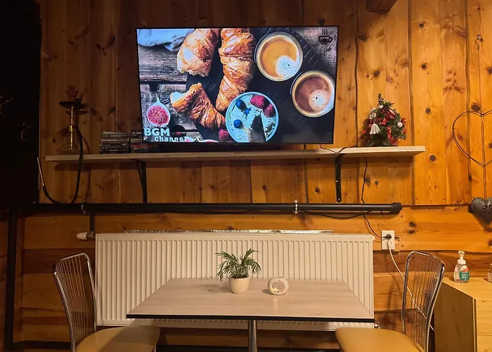 Cosy In Family Compound